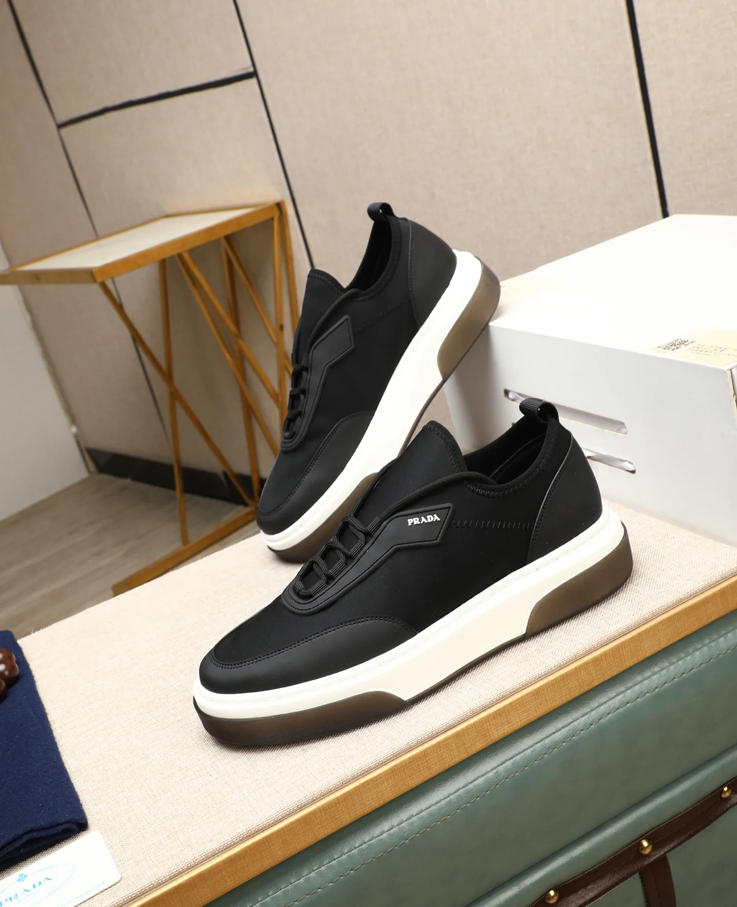 Men's shoes 💰580 [PRADA] Prada - High-end quality original order - Upper: 🔝 silk calfskin, brand canvas cloth, brand metal fasteners - Lining: mesh, foot pads; top-grade cowhide - Outsole: ultra-light TPU foam; molded outsole - Ultra-high quality control·Fine workmanship: highlighted (high-end·luxury·grade) -Size: 38-44 (45 can be customized) Wang